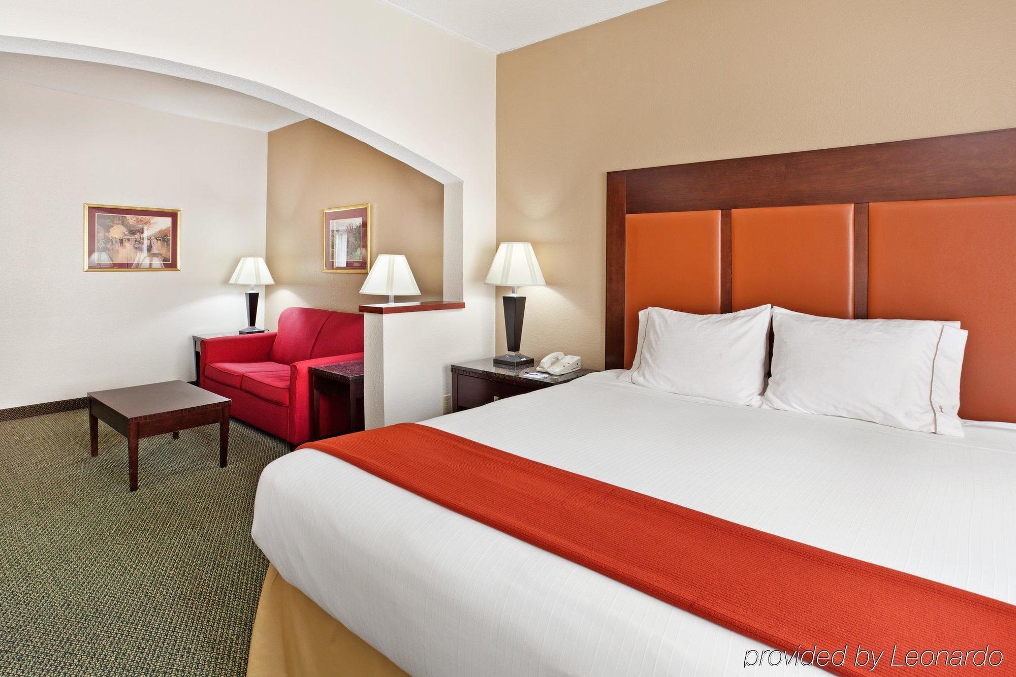 Holiday Inn Express Louisville Northeast, An Ihg Hotel Buitenkant foto